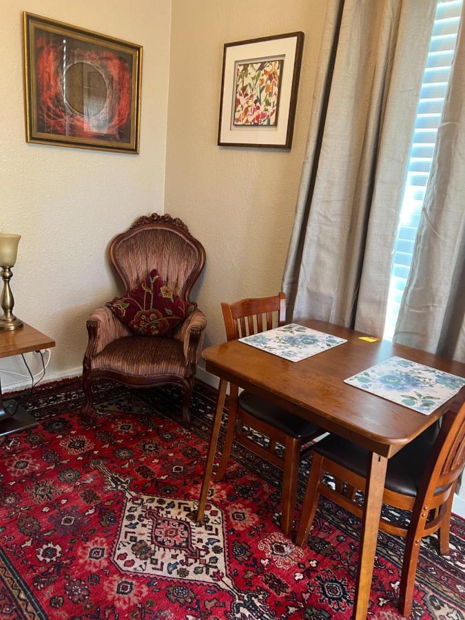 Serene Charming Private Suite Patio, Upscale バークレー エクステリア 写真